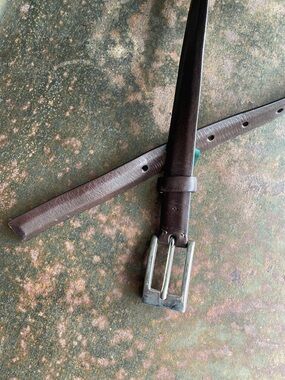 Cole Haan VTG Women’s Dark Brown Leather Belt w/Silver Buckle. Made in Italy. 26